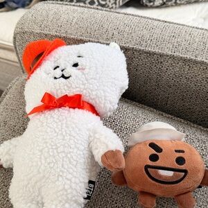 BT21 bundle of 2 plushies